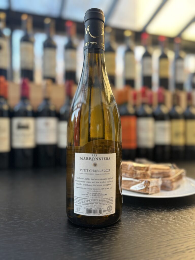 2023 Les Marronniers, Petit Chablis (back label):