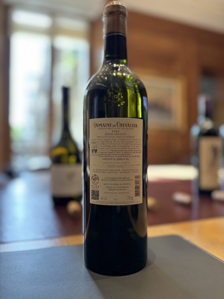 2022 Domaine de Chevalier, Blanc, Grand Cru Classe de Graves, Pessac-Léognan (back label);